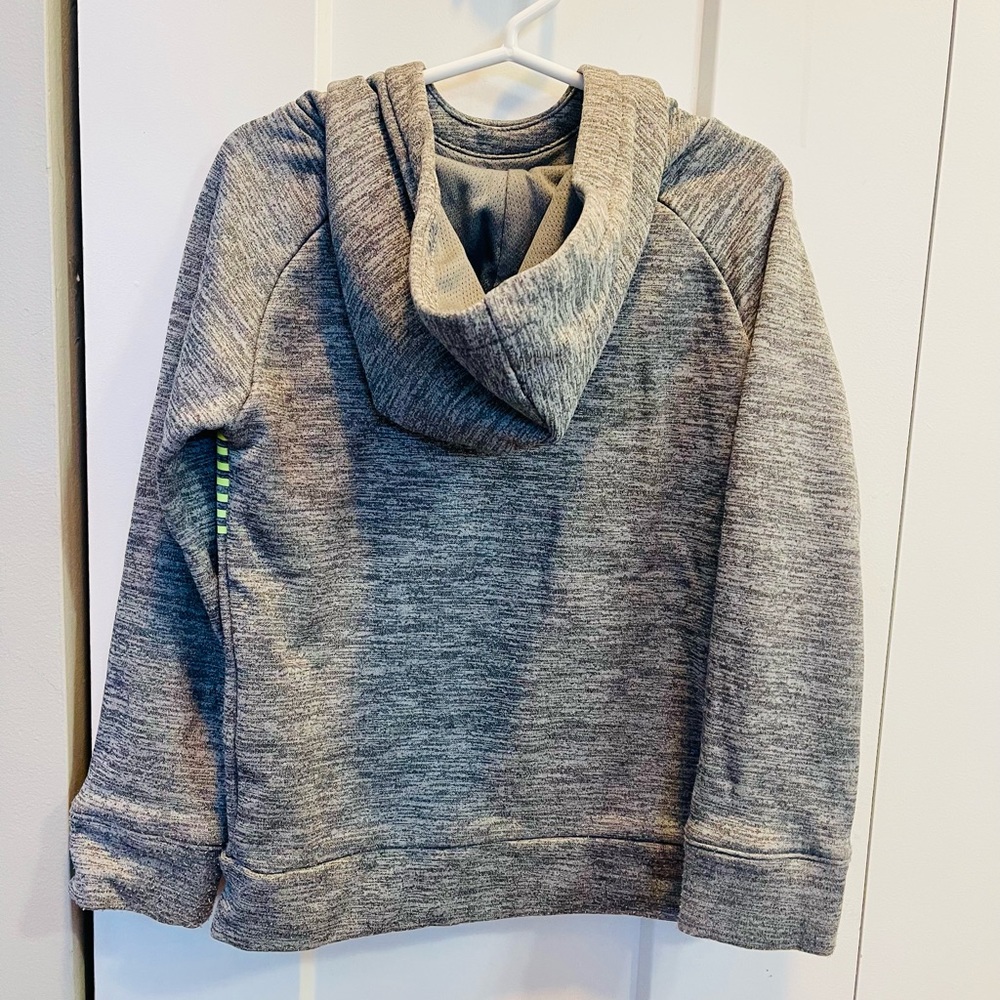 Nike boys grey melange hoodie with thumb holes, size 4 - Picture 2 of 3